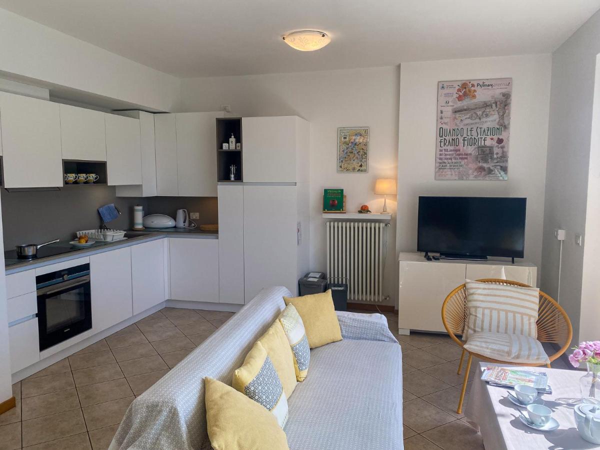 Vista Paradiso I - Garten Ferienwohnung Perledo Bagian luar foto